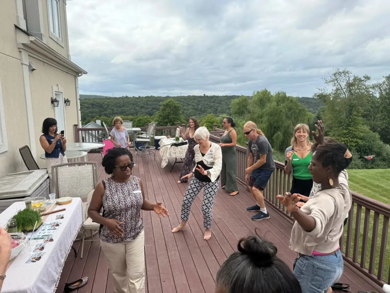 Family Groove Dance Bond: Move & Stay Fit Together